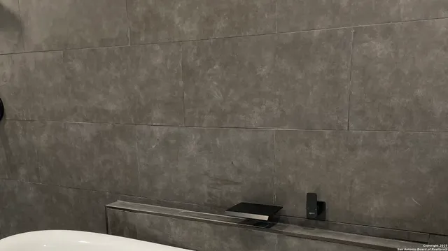 $3,000 | 210 County Road 4643, Hondo, TX 78861