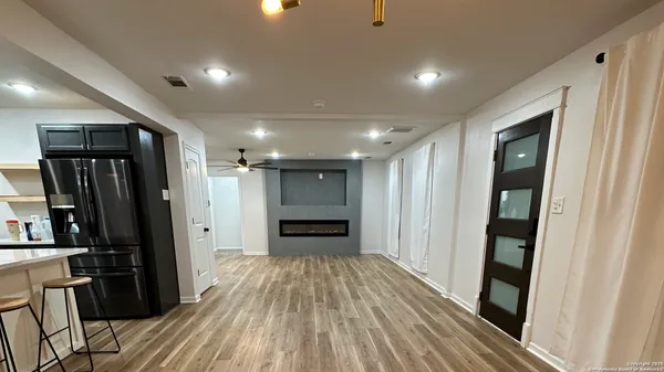 $2,850 | 210 County Road 4643, Hondo, TX 78861