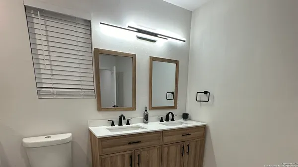 $2,850 | 210 County Road 4643, Hondo, TX 78861