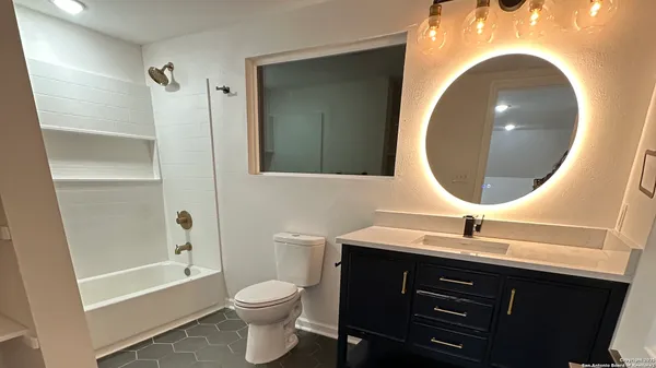 $2,850 | 210 County Road 4643, Hondo, TX 78861