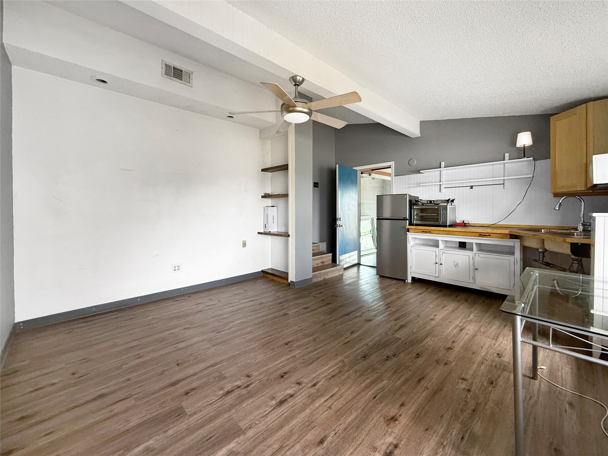 15211 Fitzhugh Road, Unit B BACK CABIN Dripping Springs, TX 78620 - Photo 6 of 14 Gallery Image 6