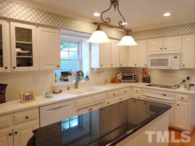 2308 Ridge Road Raleigh, NC 27612 - Photo 5 of 25
