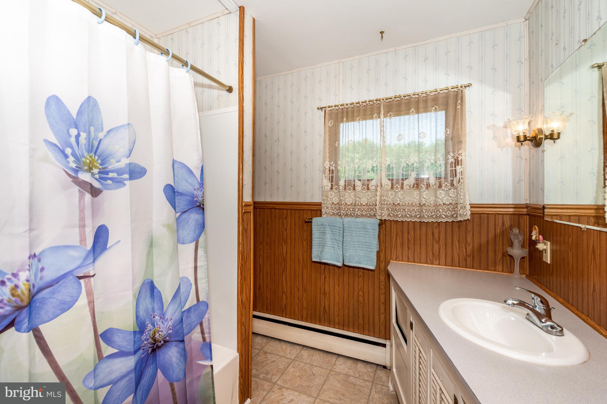 4318 Heather Road Elizabethtown, PA 17022 - Photo 11 of 28 Gallery Image 11