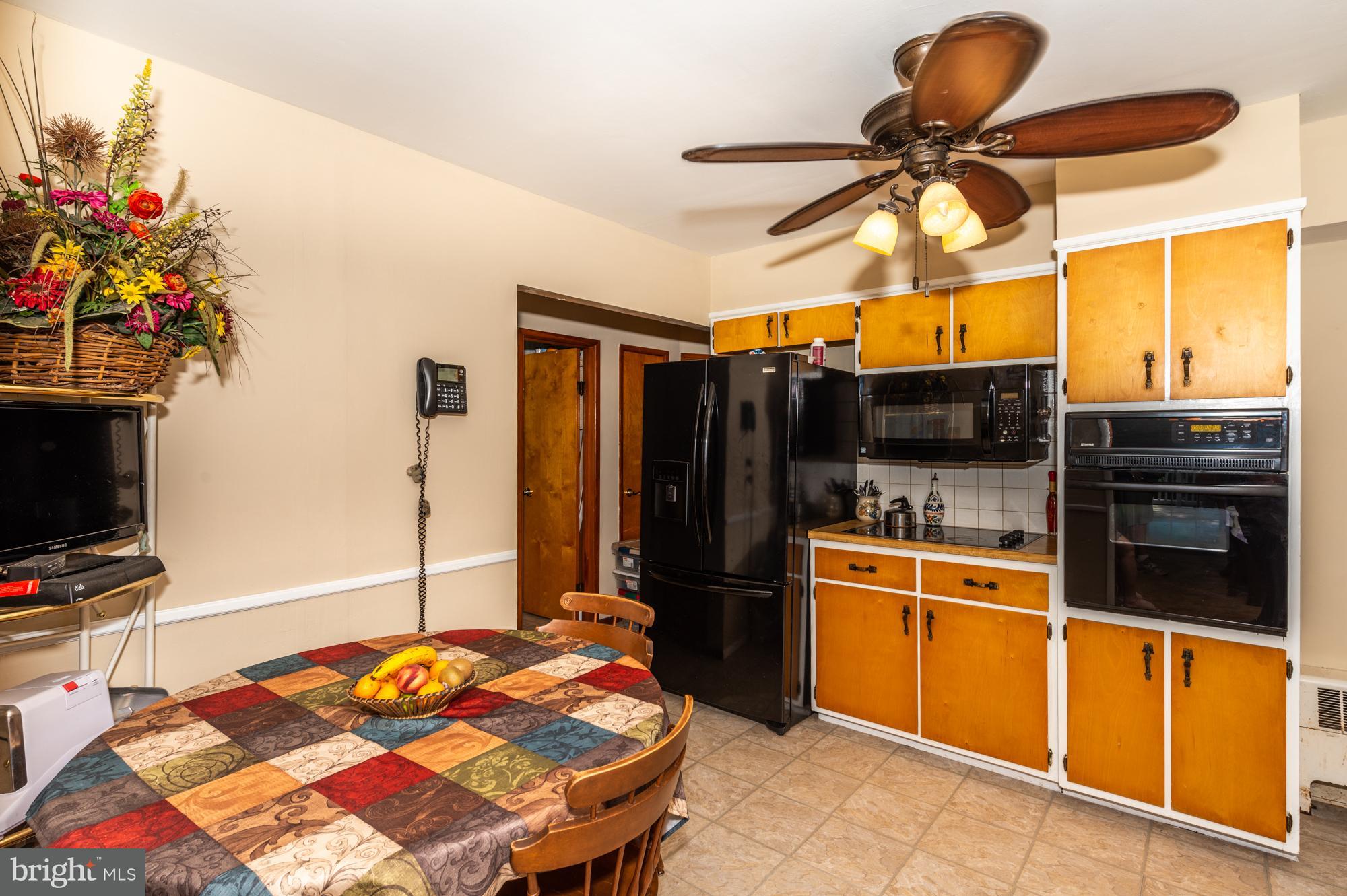 4318 Heather Road Elizabethtown, PA 17022 - Photo 6 of 28 Gallery Image 6