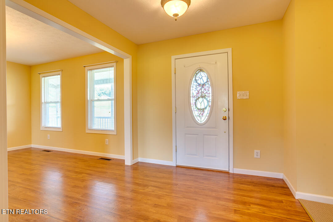 347 Ranch Road Blaine, TN 37709 - Photo 6 of 58 008240530-1-347RanchRdBlaineTn-SCREEN SI