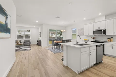 $339,990 | 995 Fiesta Key Circle, Lady Lake, FL 32159