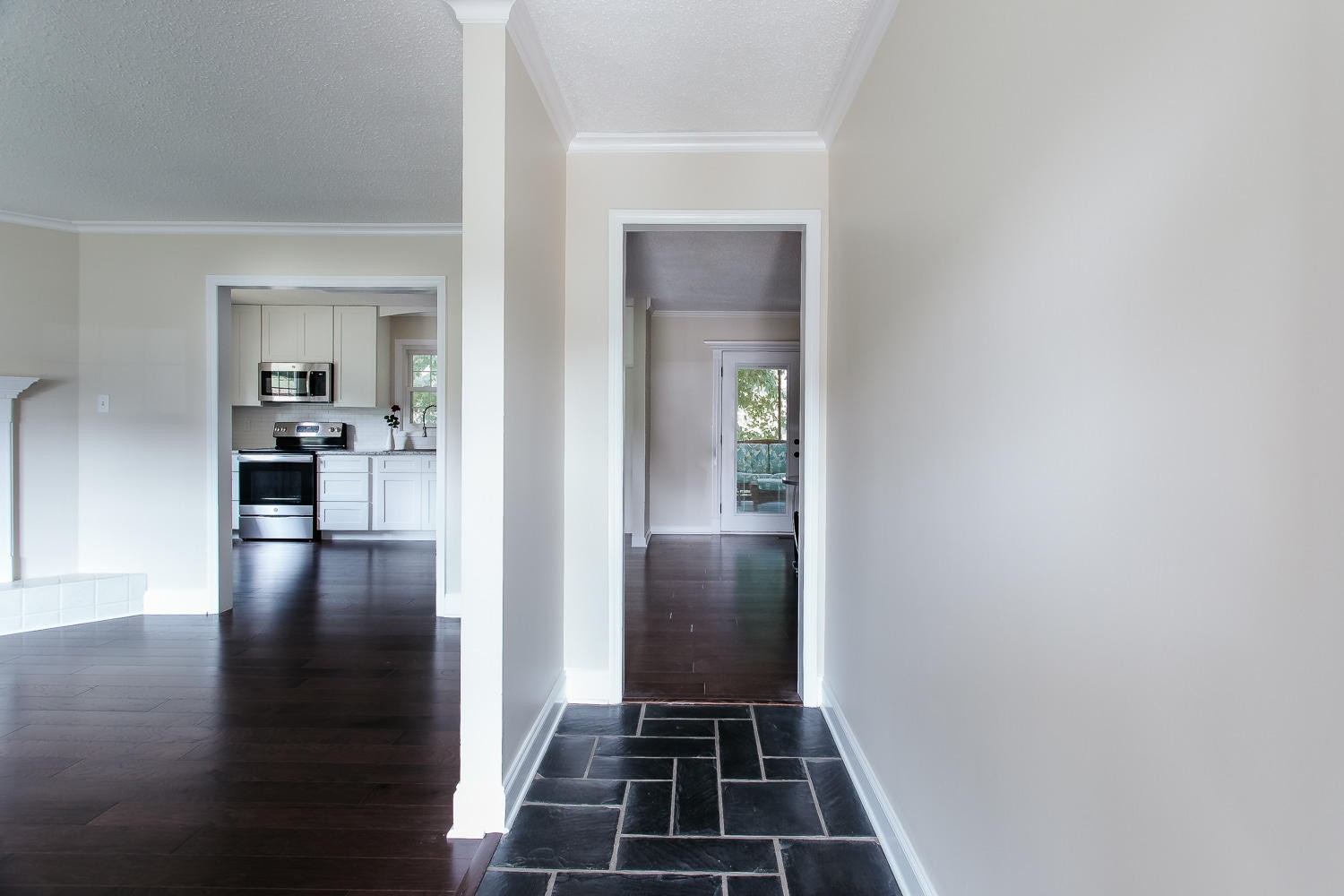7629 Cranley Road Powell, TN 37849 - Photo 4 of 40 Gallery Image 4