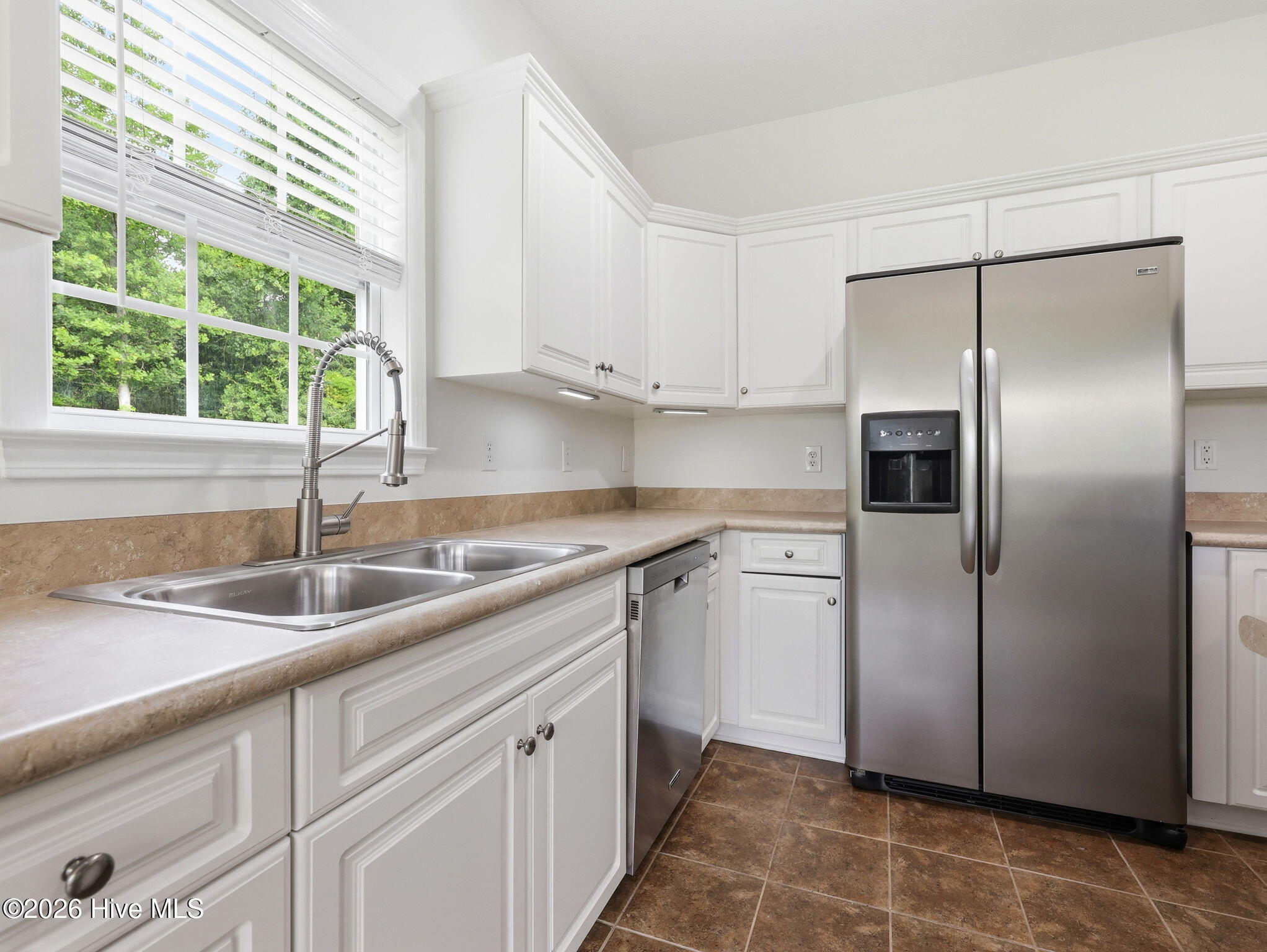 102 Spring Leaf Lane Jacksonville, NC 28540 - Photo 8 of 52