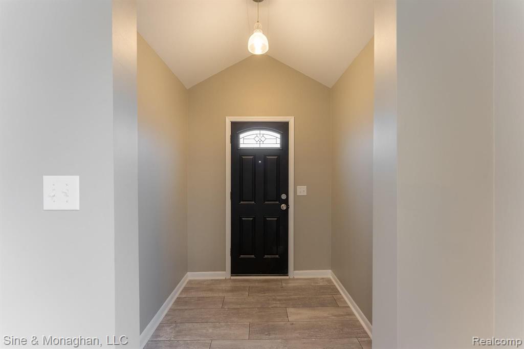16906 Stephens Eastpointe, MI 48021 - Photo 3 of 35