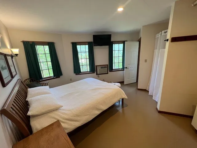 $1,125 | 651 River Road, Unit 9, Lyme, NH 03768