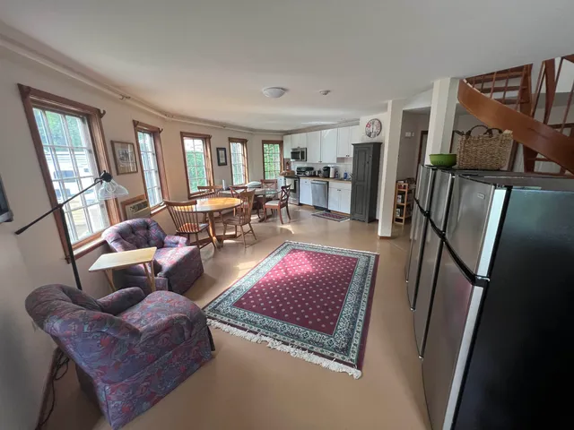 $1,125 | 651 River Road, Unit 9, Lyme, NH 03768