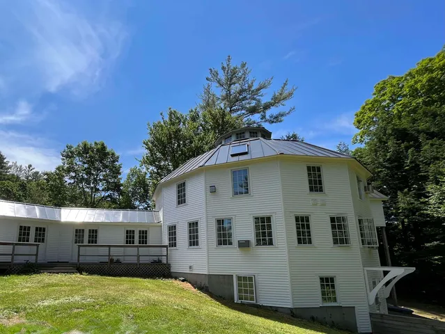 $1,125 | 651 River Road, Unit 9, Lyme, NH 03768