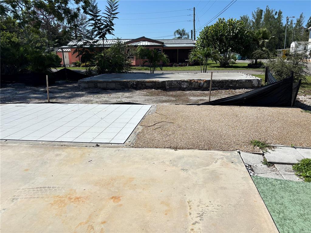 30 Hatchett Creek Road Venice, FL 34285 - Photo 5 of 17 a view of swimming pool with seating space