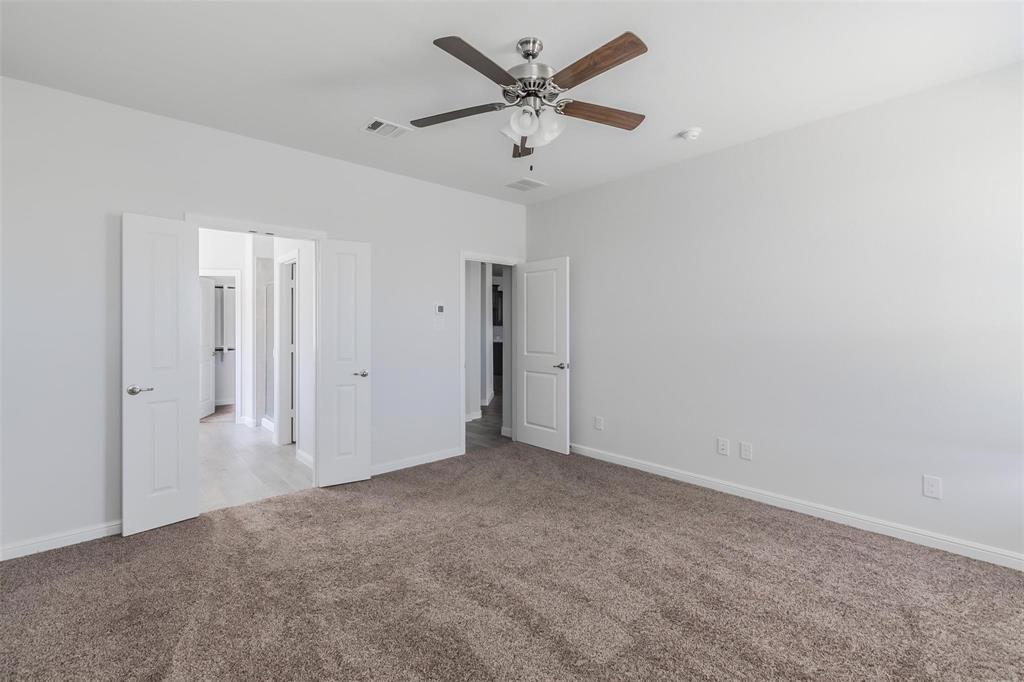 1343 Fox Hollow Road Krum, TX 76249 - Photo 18 of 37
