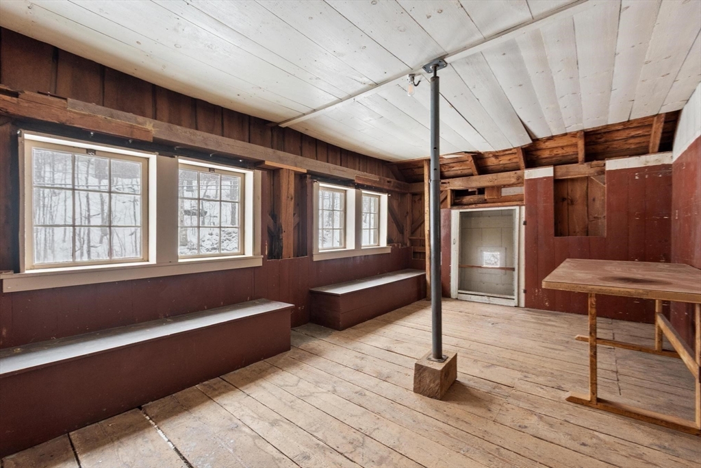 19 Hubbardston Road Princeton, MA 01541 - Photo 38 of 42