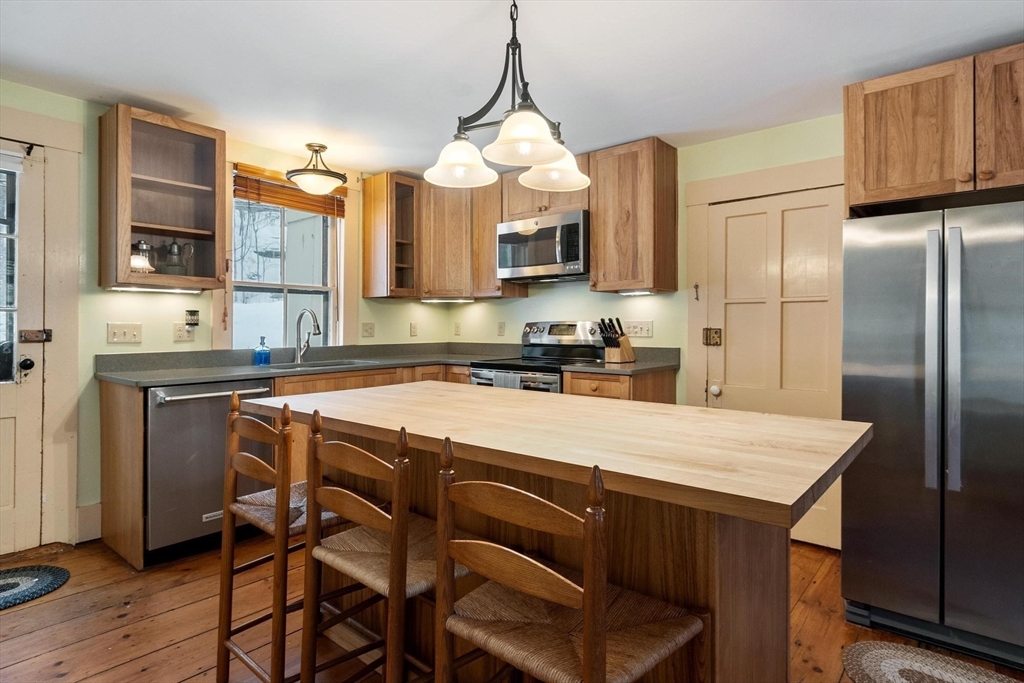 19 Hubbardston Road Princeton, MA 01541 - Photo 6 of 42