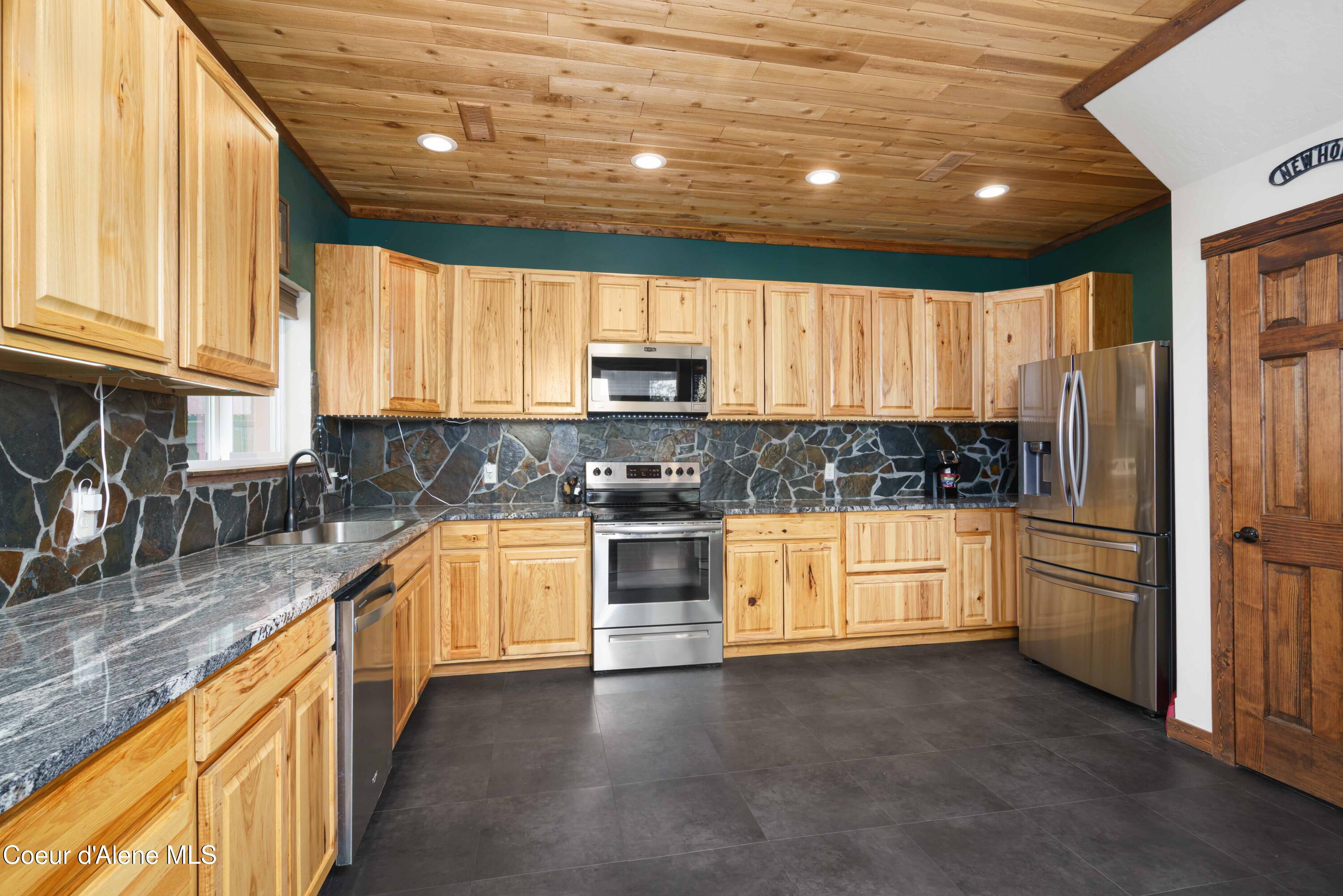 12251 West Blessing Hill Road Post Falls, ID 83854 - Photo 3 of 43 12251WBlessingHlRd.--2