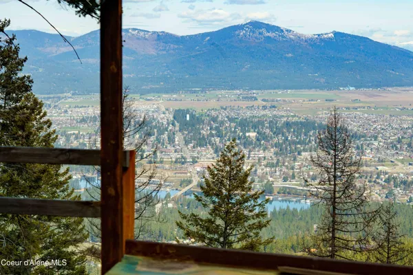 $1,125,000 | 12251 West Blessing Hill Road, Post Falls, ID 83854