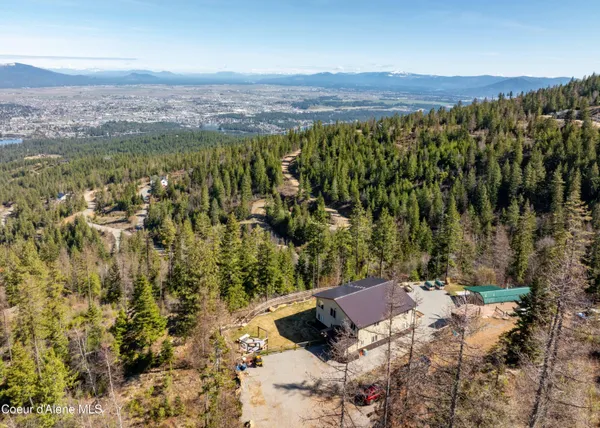 $1,125,000 | 12251 West Blessing Hill Road, Post Falls, ID 83854