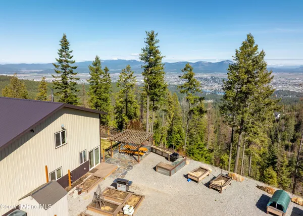 $1,125,000 | 12251 West Blessing Hill Road, Post Falls, ID 83854