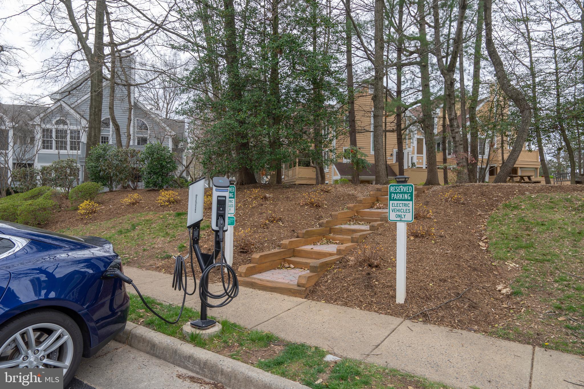 1435 Church Hill Place Reston, VA 20194 - Photo 21 of 30 a couple of cars parked in front of a house