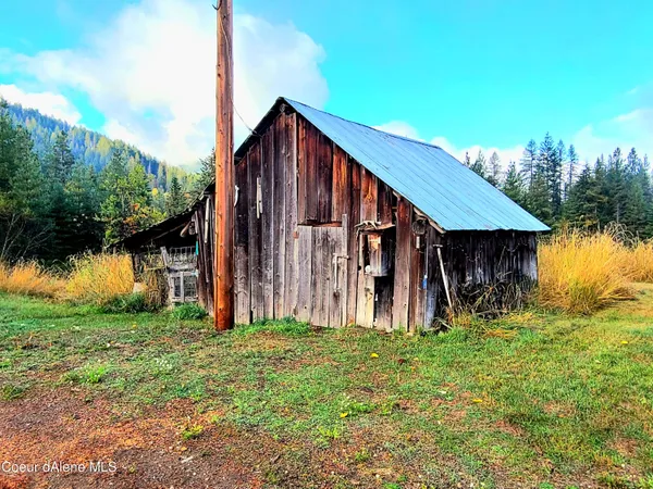 $649,000 | 616 Painter Road, Clark Fork, ID 83811