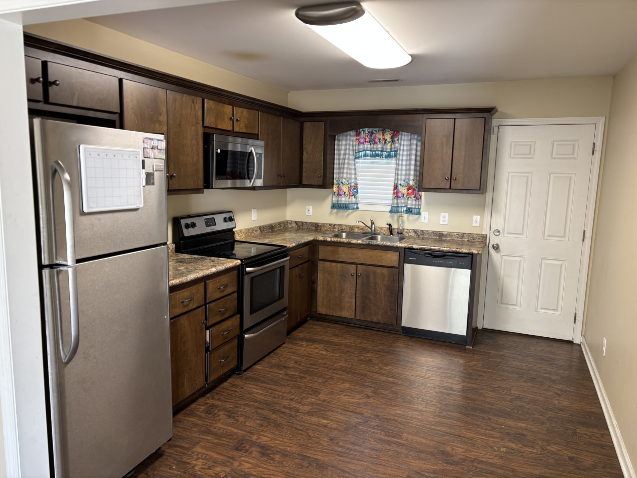 700 Vincent Street Manchester, TN 37355 - Photo 4 of 9