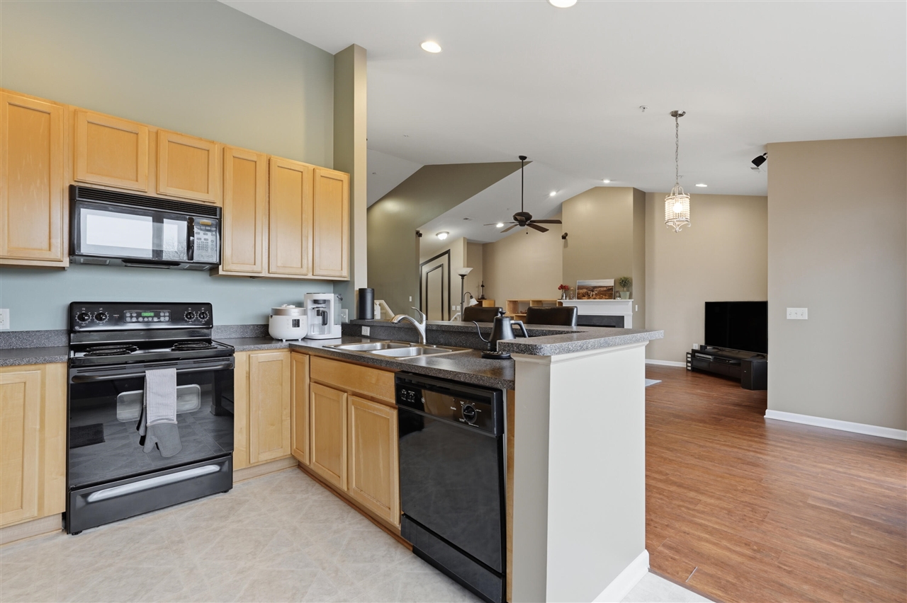 3201 Asher Road Ann Arbor, MI 48104 - Photo 8 of 37