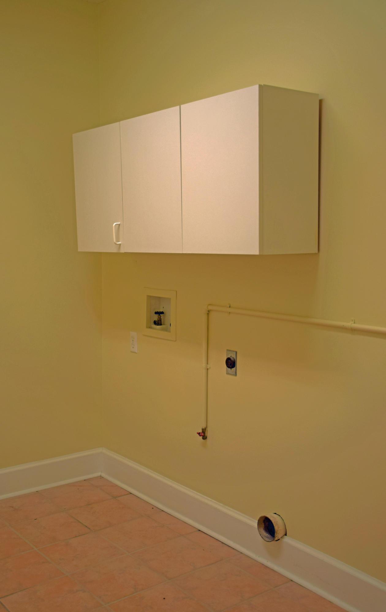 1828 Huntington Road Niceville, FL 32578 - Photo 12 of 27 a bathroom with a shower