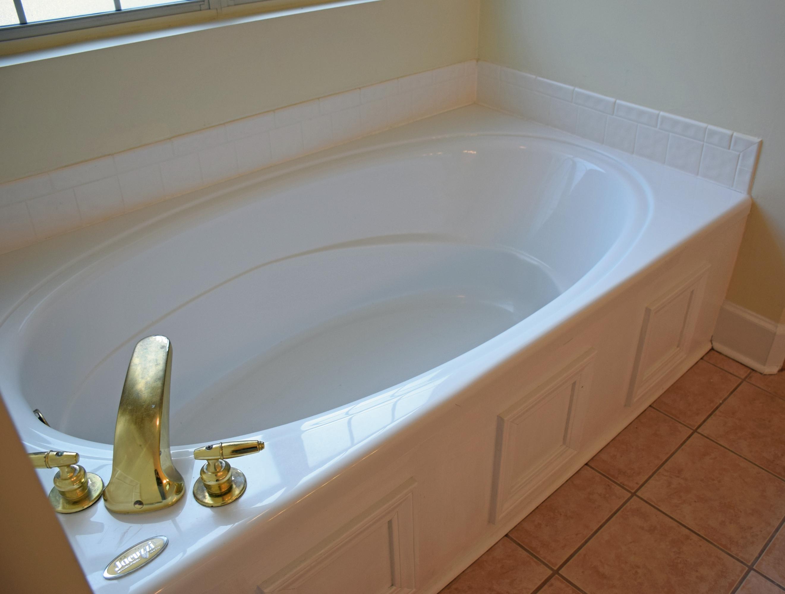 1828 Huntington Road Niceville, FL 32578 - Photo 19 of 27 a close view of sink