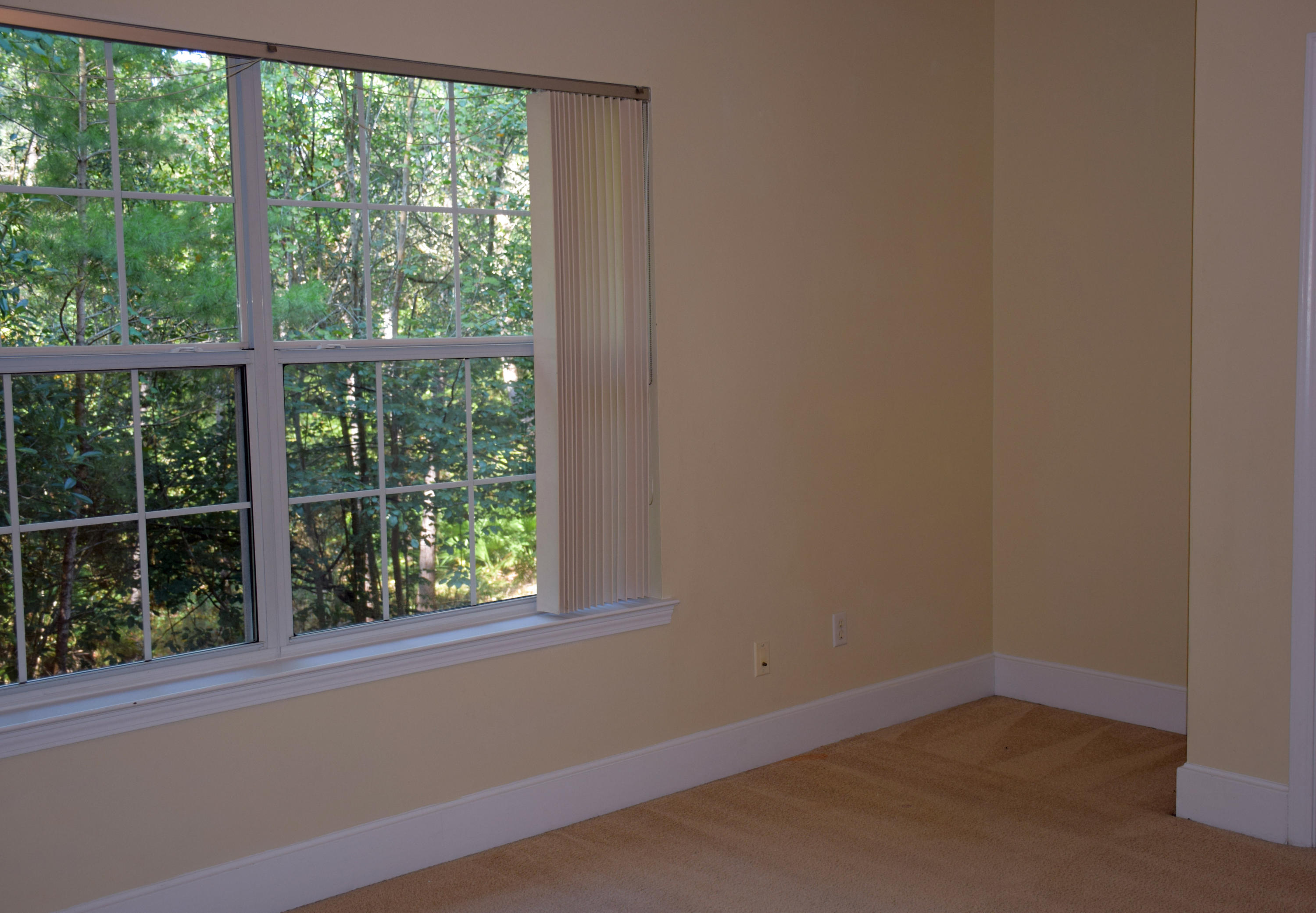 1828 Huntington Road Niceville, FL 32578 - Photo 20 of 27 an empty room with a window