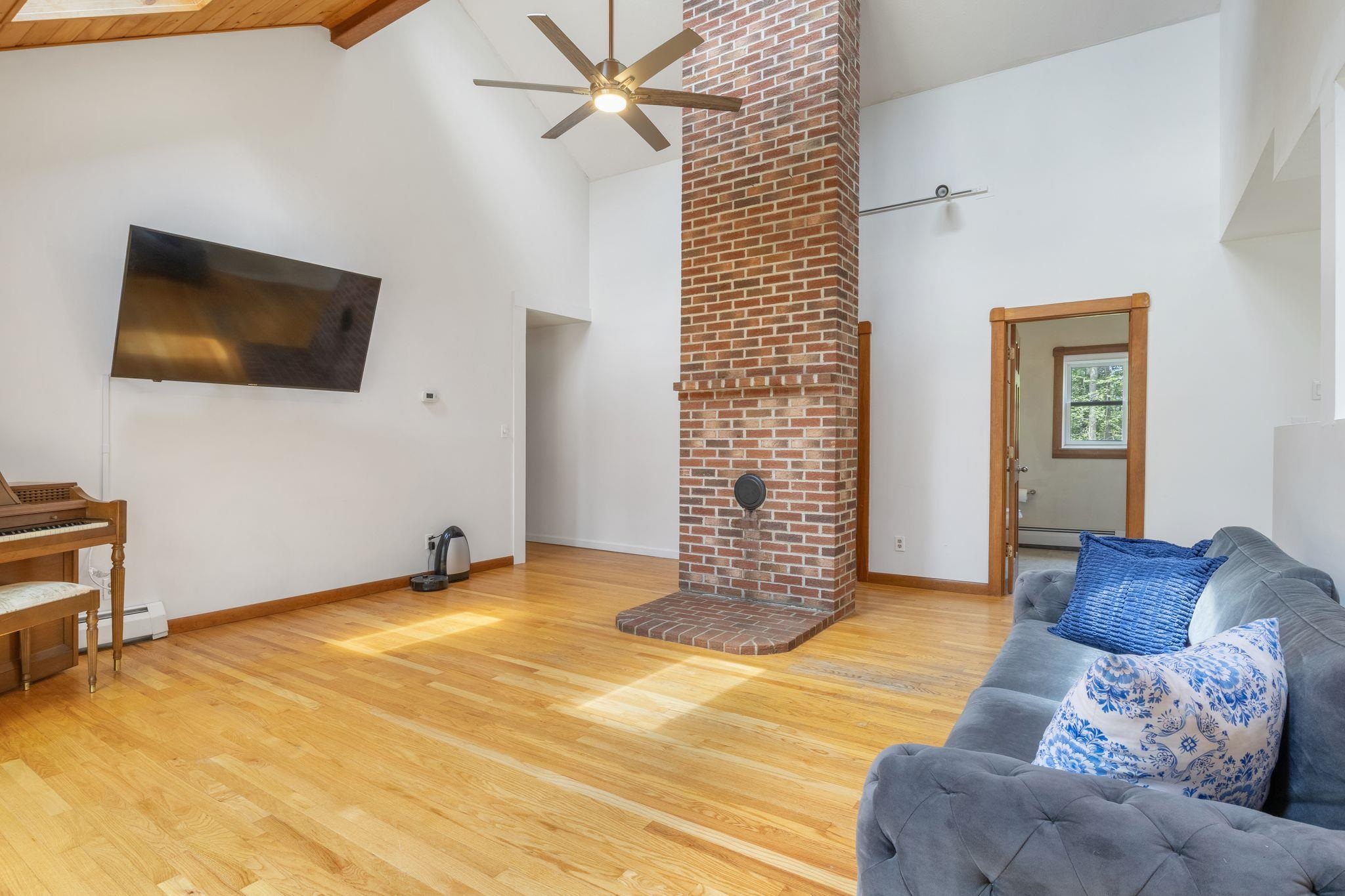 314 Wentworth Road Brookfield, NH 03872 - Photo 31 of 60
