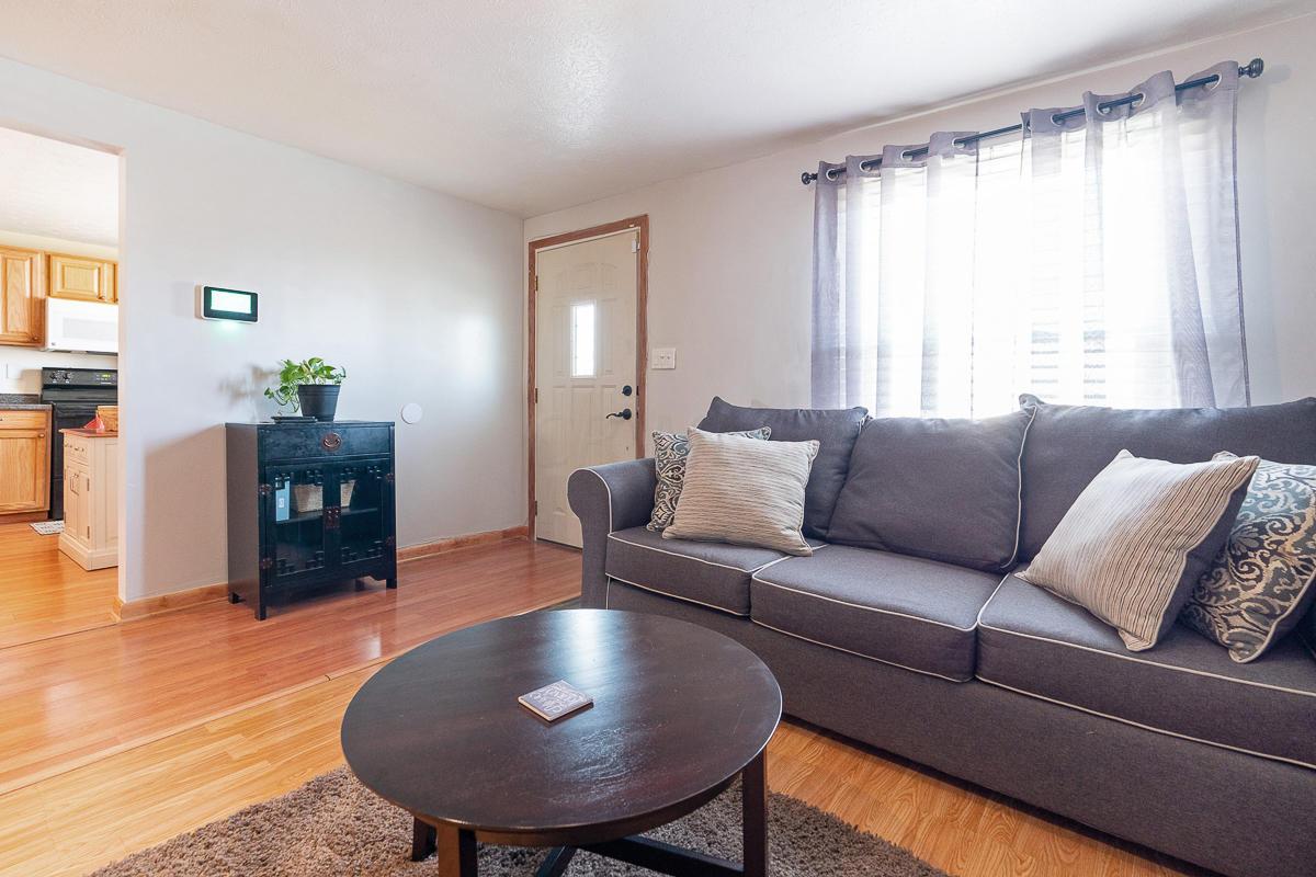 3463 Petzinger Road Columbus, OH 43232 - Photo 3 of 24 Gallery Image 3