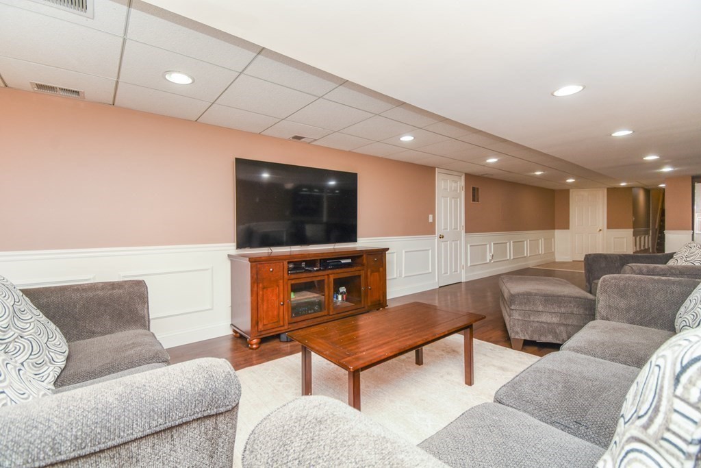 6 Daniel Shays Road Hopkinton, MA 01748 - Photo 31 of 41 Gallery Image 31