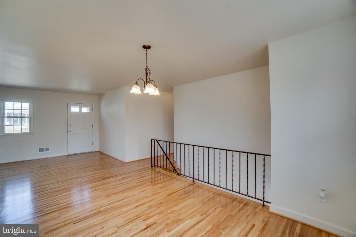 7306 Castle Road Manassas, VA 20109 - Photo 15 of 36 Gallery Image 15