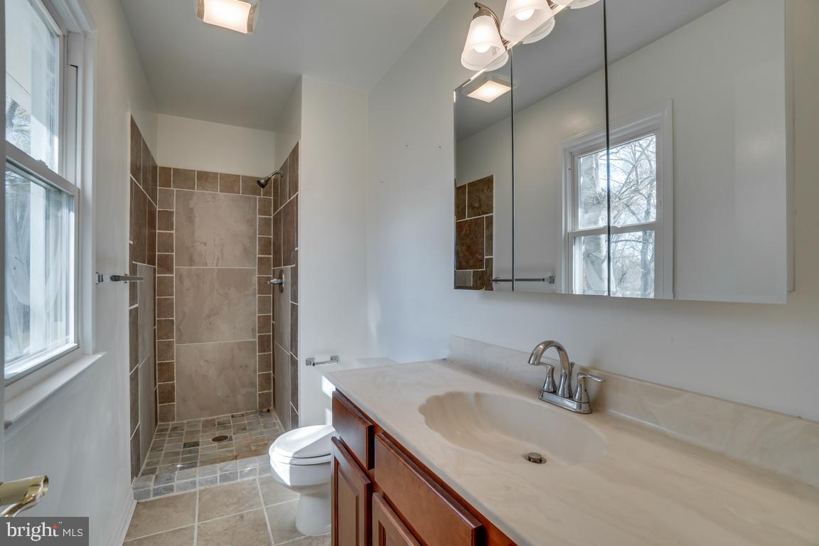 7306 Castle Road Manassas, VA 20109 - Photo 19 of 36 Gallery Image 19