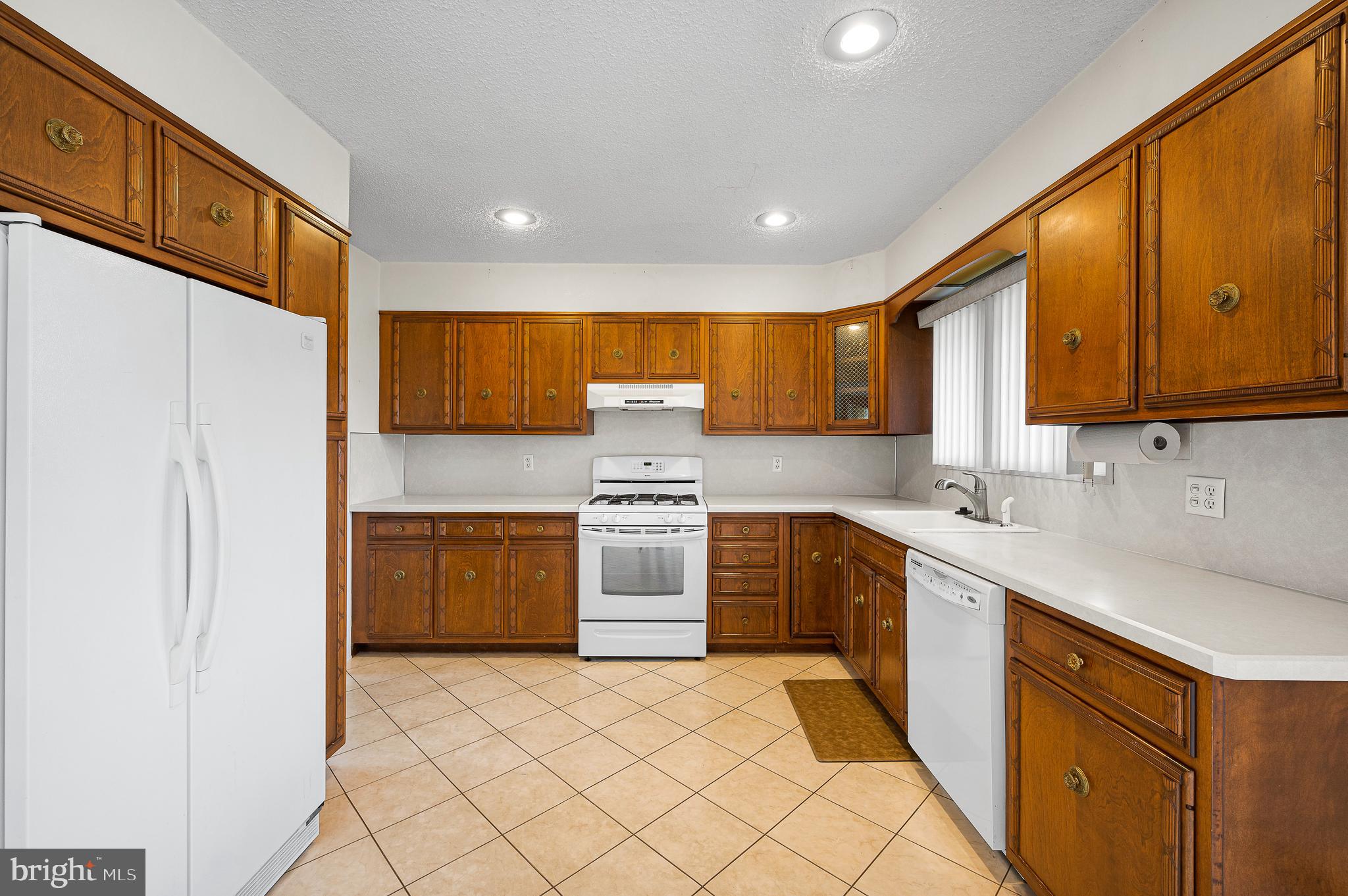 9 Stephen Drive Glendora, NJ 08029 - Photo 12 of 29
