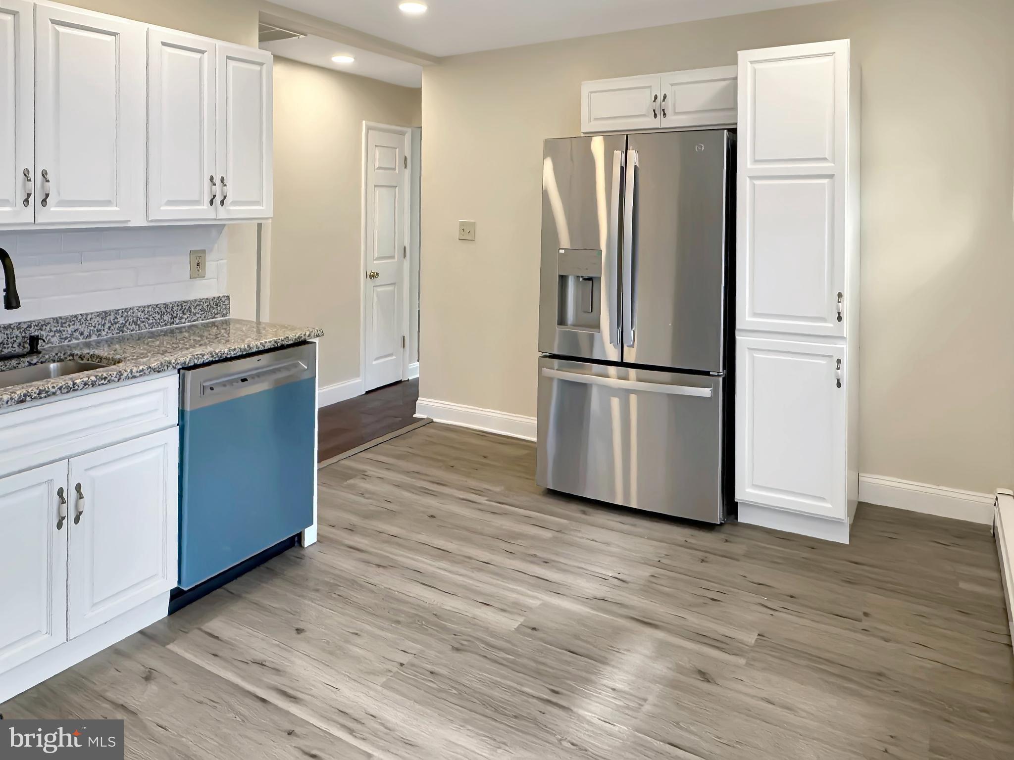 1027 Riverside Drive Pottstown, PA 19465 - Photo 6 of 24 Kitchen