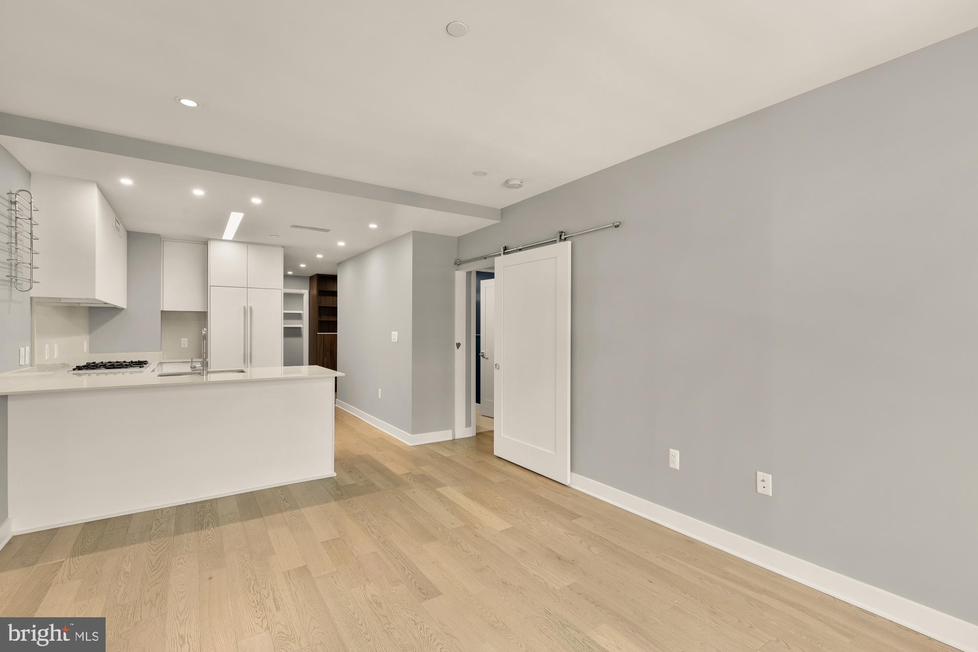 37 L Street Southeast, Unit 301 Washington, DC 20003 - Photo 15 of 37