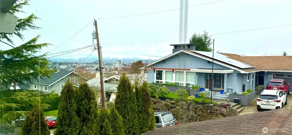 $889,990 | 3420 Snohomish Avenue, Everett, WA 98201