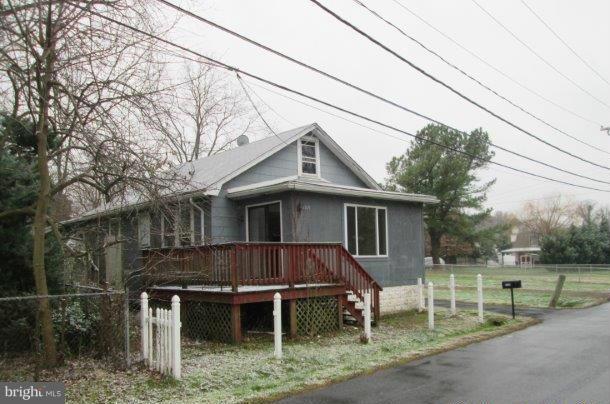 8109 Shore Road Baltimore, MD 21219 - Photo 2 of 20 Exterior (Front)