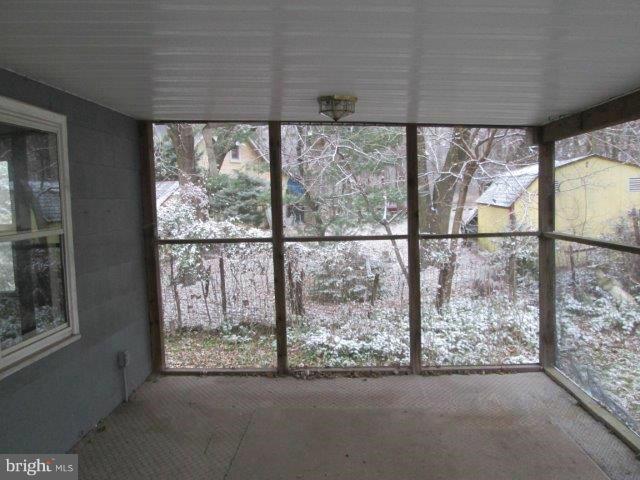 8109 Shore Road Baltimore, MD 21219 - Photo 16 of 20 Interior (General)