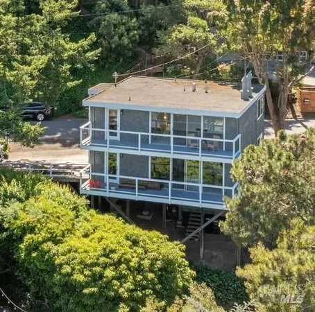 $1,595,000 | 122-124 Woodward Avenue, Sausalito, CA 94965
