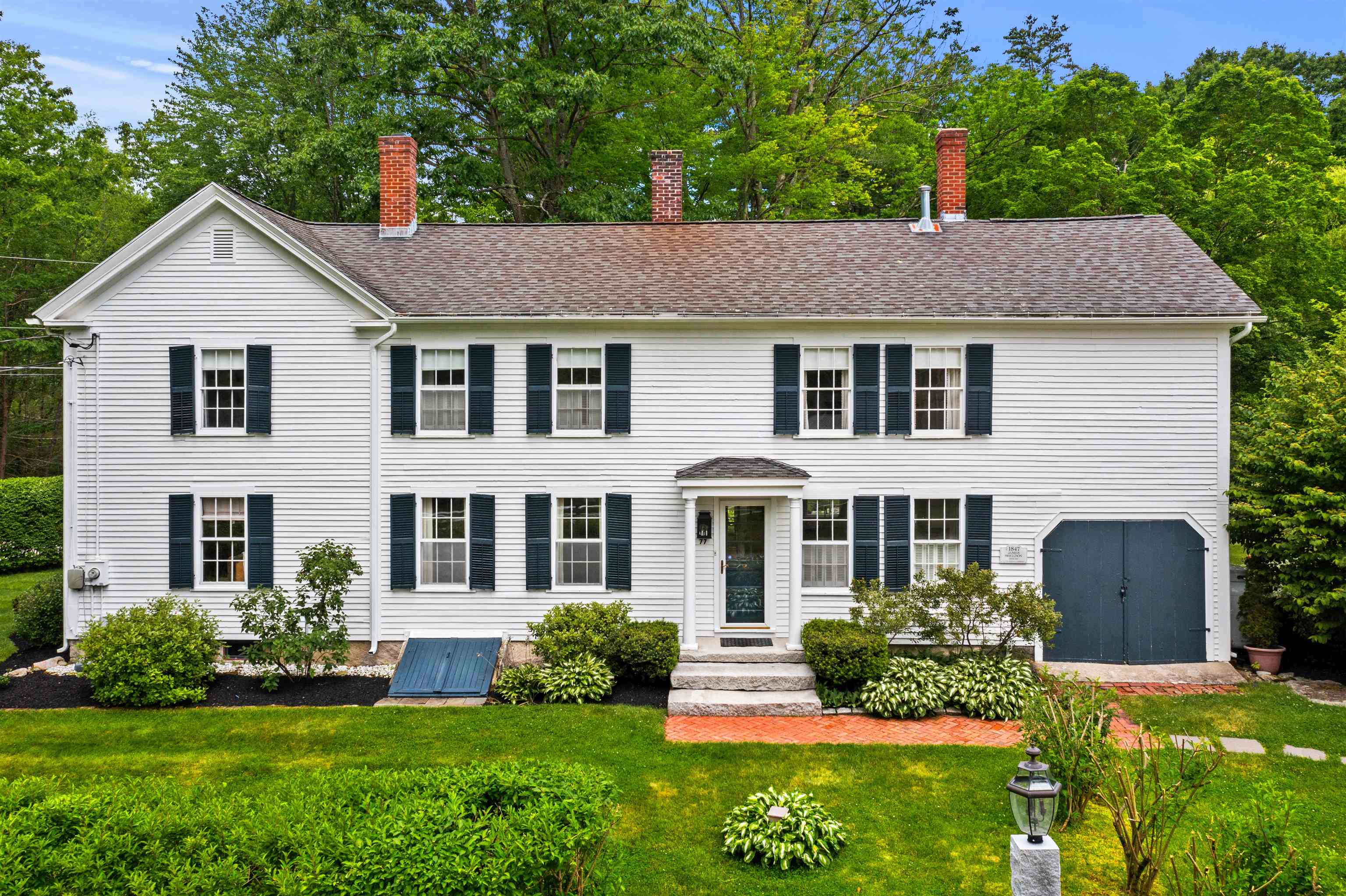 77 Stagecoach Road Wilton, NH 03086 - Photo 2 of 40