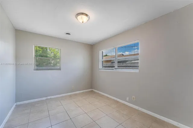 $412,000 | 811 Evergreen Drive, Lake Park, FL 33403