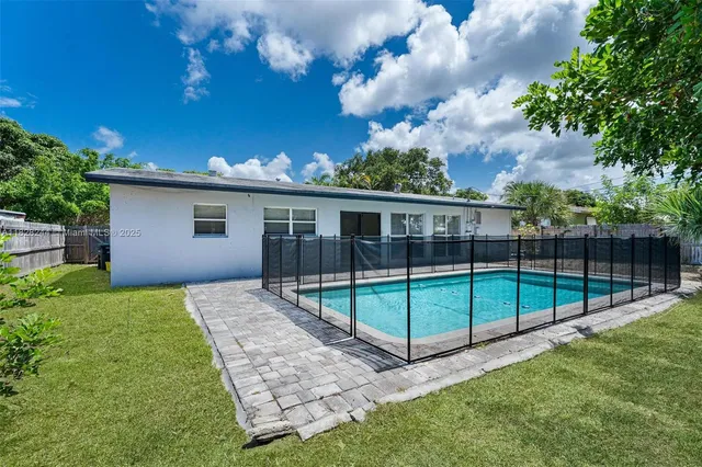 $412,000 | 811 Evergreen Drive, Lake Park, FL 33403