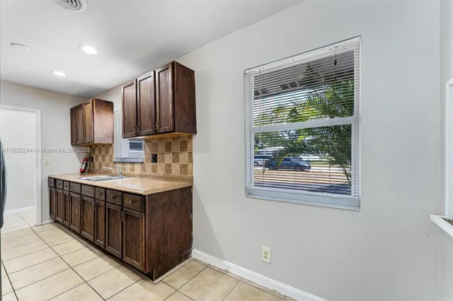 $412,000 | 811 Evergreen Drive, Lake Park, FL 33403