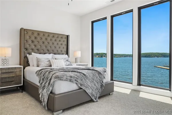 $1,395,000 | 128 Palisades Yacht Clb Drive, Unit 2, Lake Ozark, MO 65049