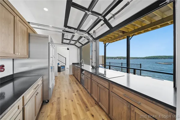 $1,395,000 | 128 Palisades Yacht Clb Drive, Unit 2, Lake Ozark, MO 65049