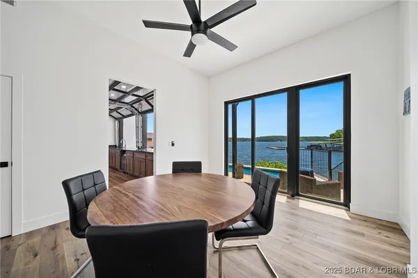 $1,395,000 | 128 Palisades Yacht Clb Drive, Unit 2, Lake Ozark, MO 65049